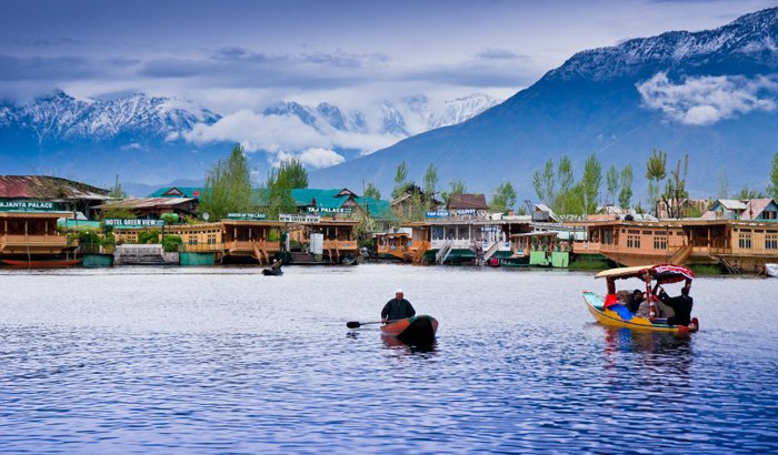 tour world travels kashmir